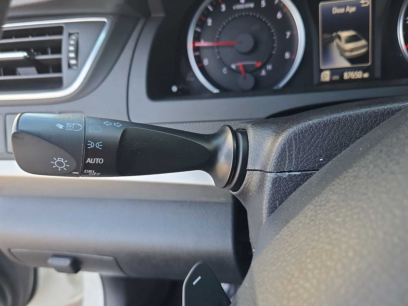 Thumbnail: 2017 Toyota Camry - 25