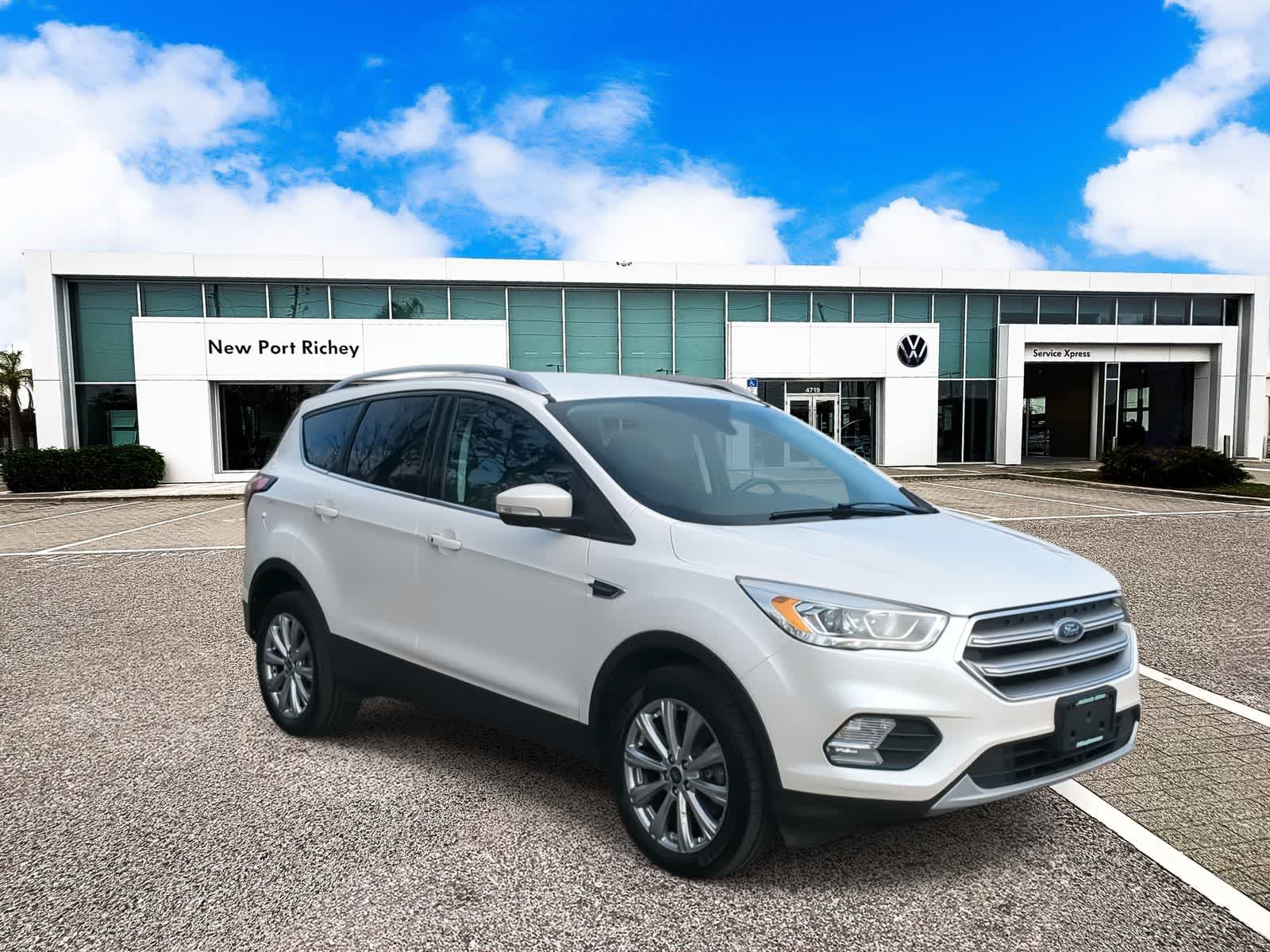 Thumbnail: 2017 Ford Escape - 3