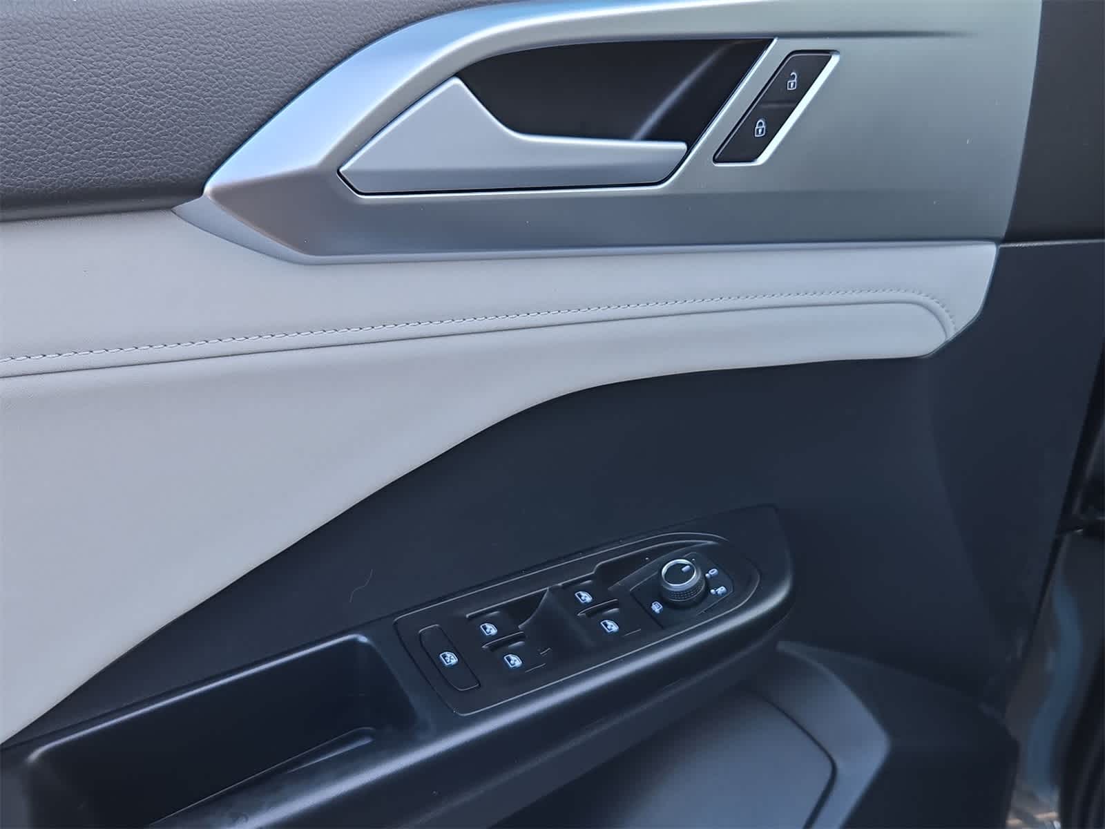 Thumbnail: 2025 Volkswagen Taos - 35