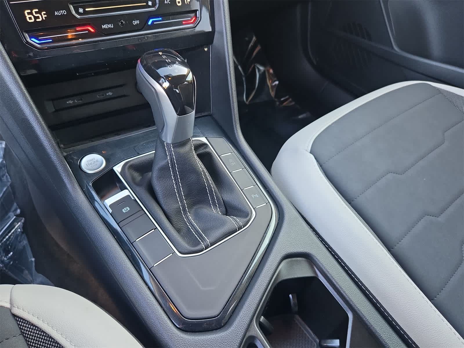 Thumbnail: 2025 Volkswagen Taos - 30