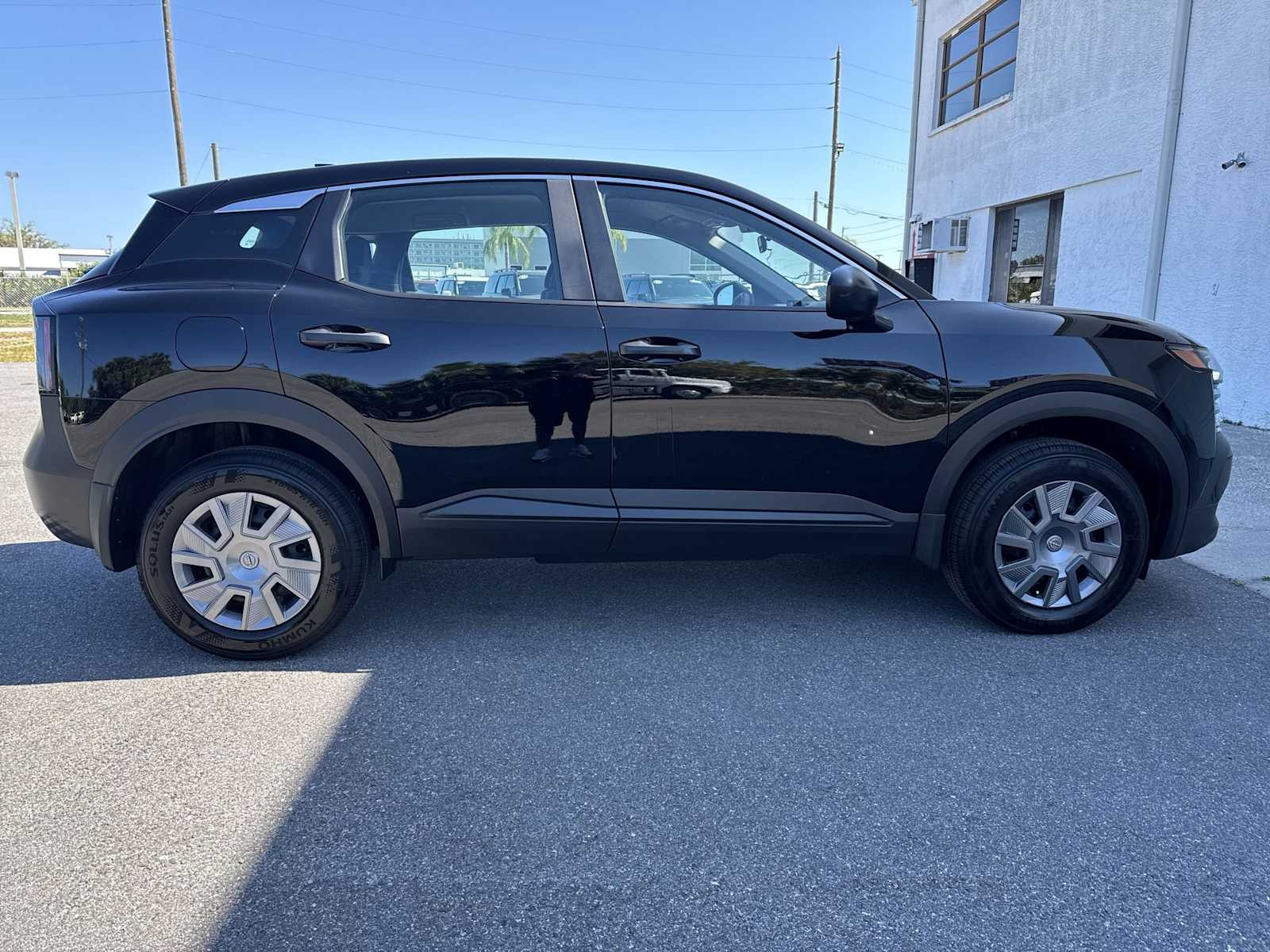 Thumbnail: 2025 Nissan Kicks - 7