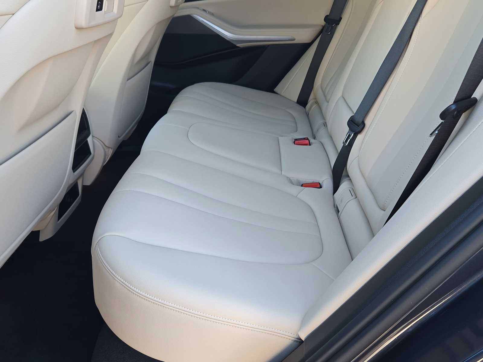 Thumbnail: 2022 BMW X5 - 20