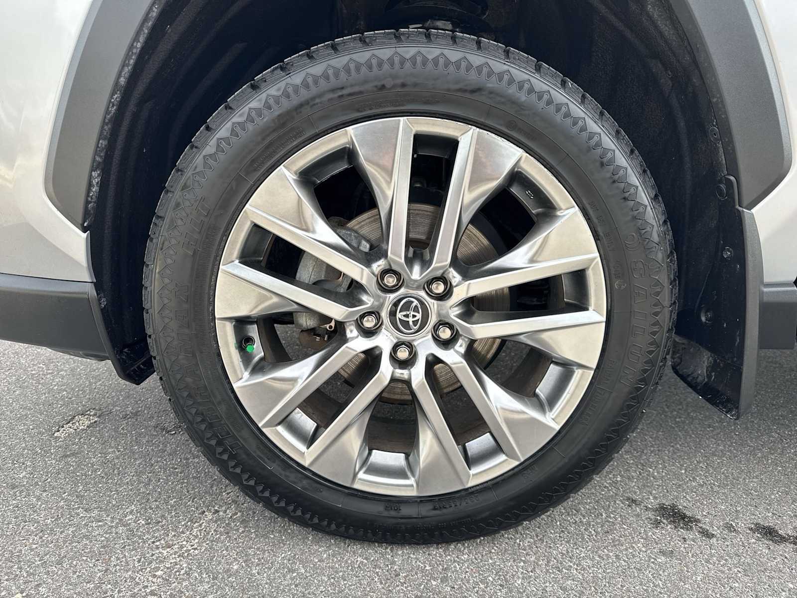 Thumbnail: 2020 Toyota RAV4 - 13