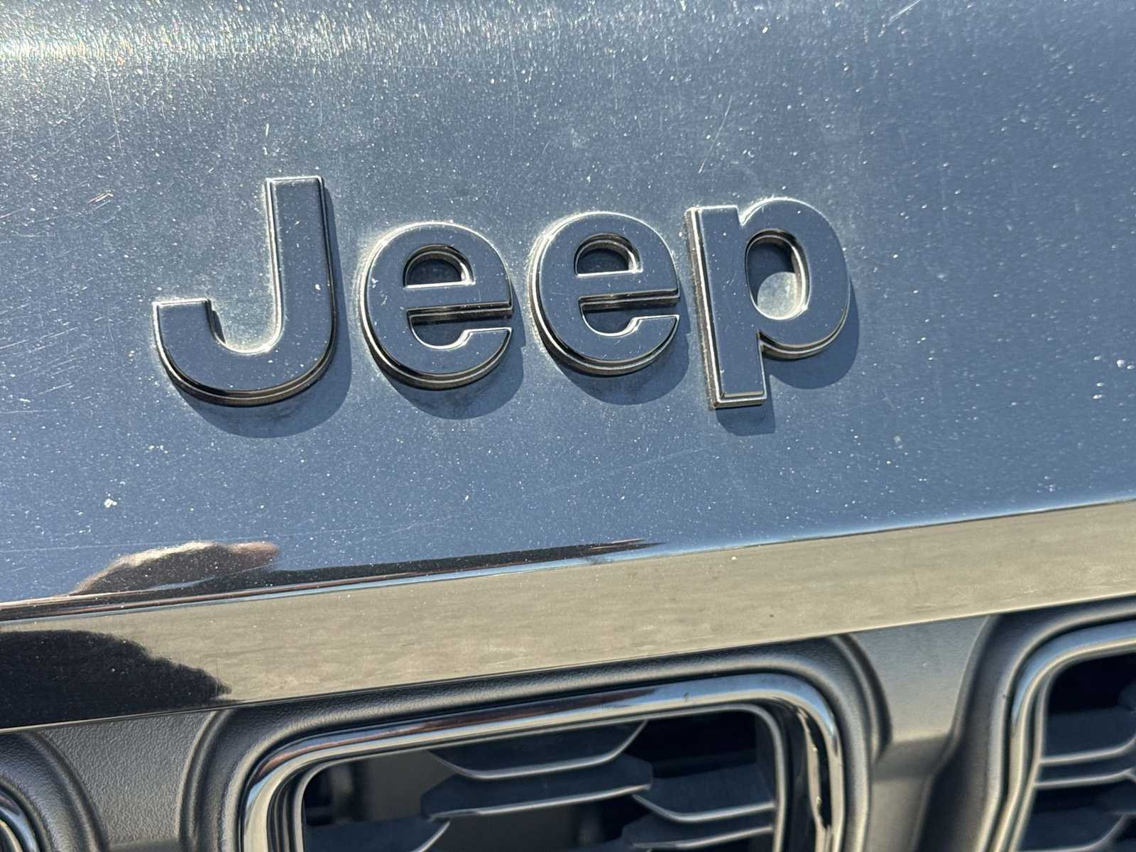 Thumbnail: 2023 Jeep Grand Cherokee - 13
