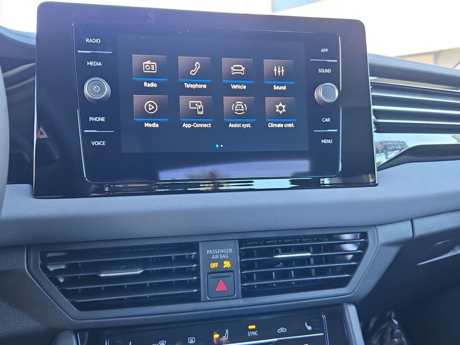 Thumbnail: 2026 Volkswagen Jetta - 32