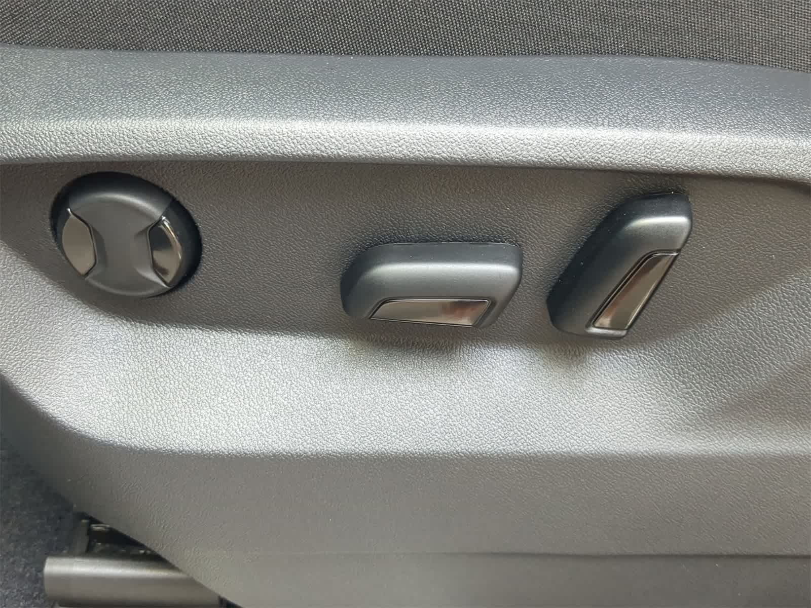 Thumbnail: 2025 Volkswagen Atlas - 18