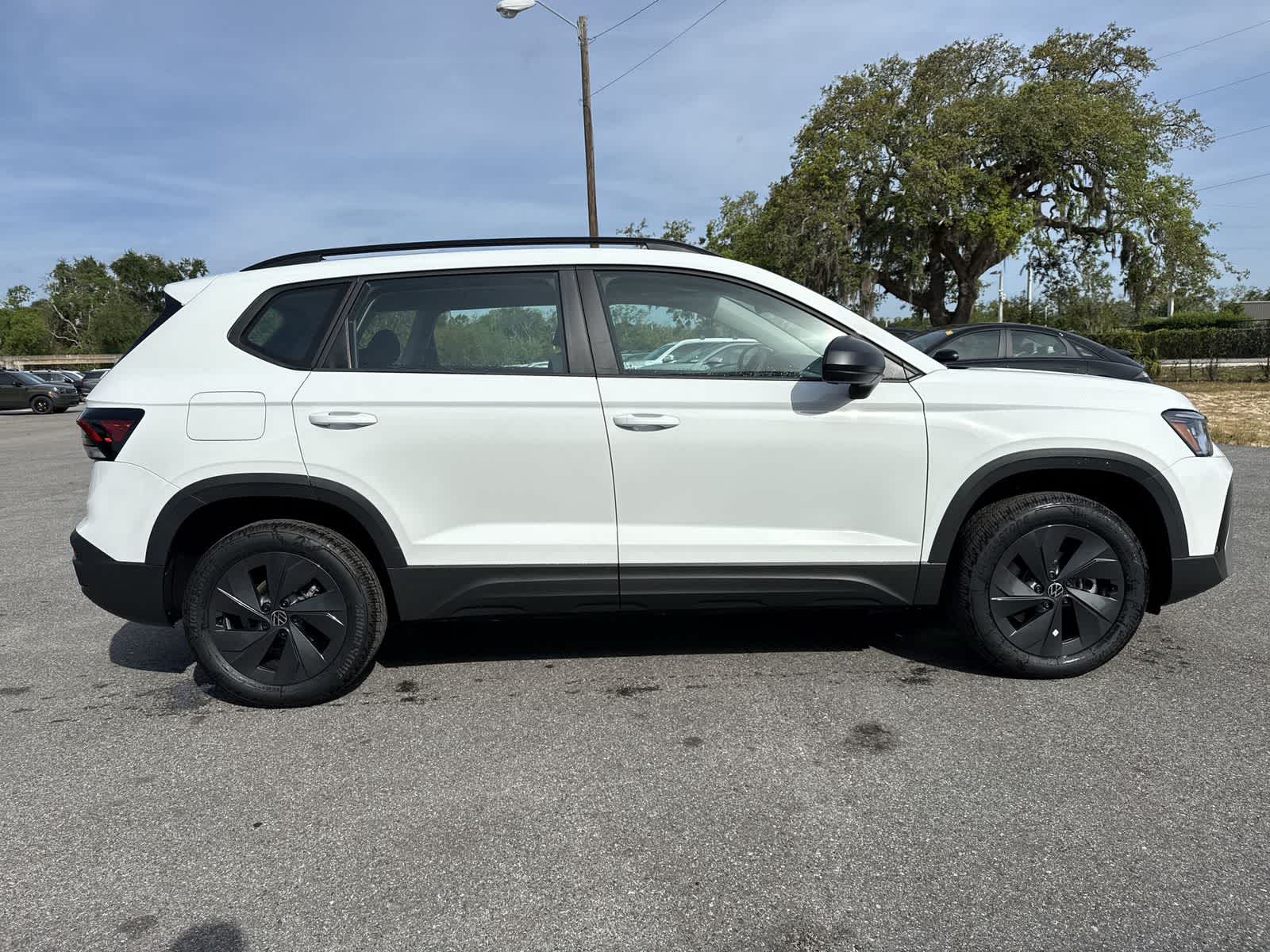 Thumbnail: 2026 Volkswagen Taos - 7