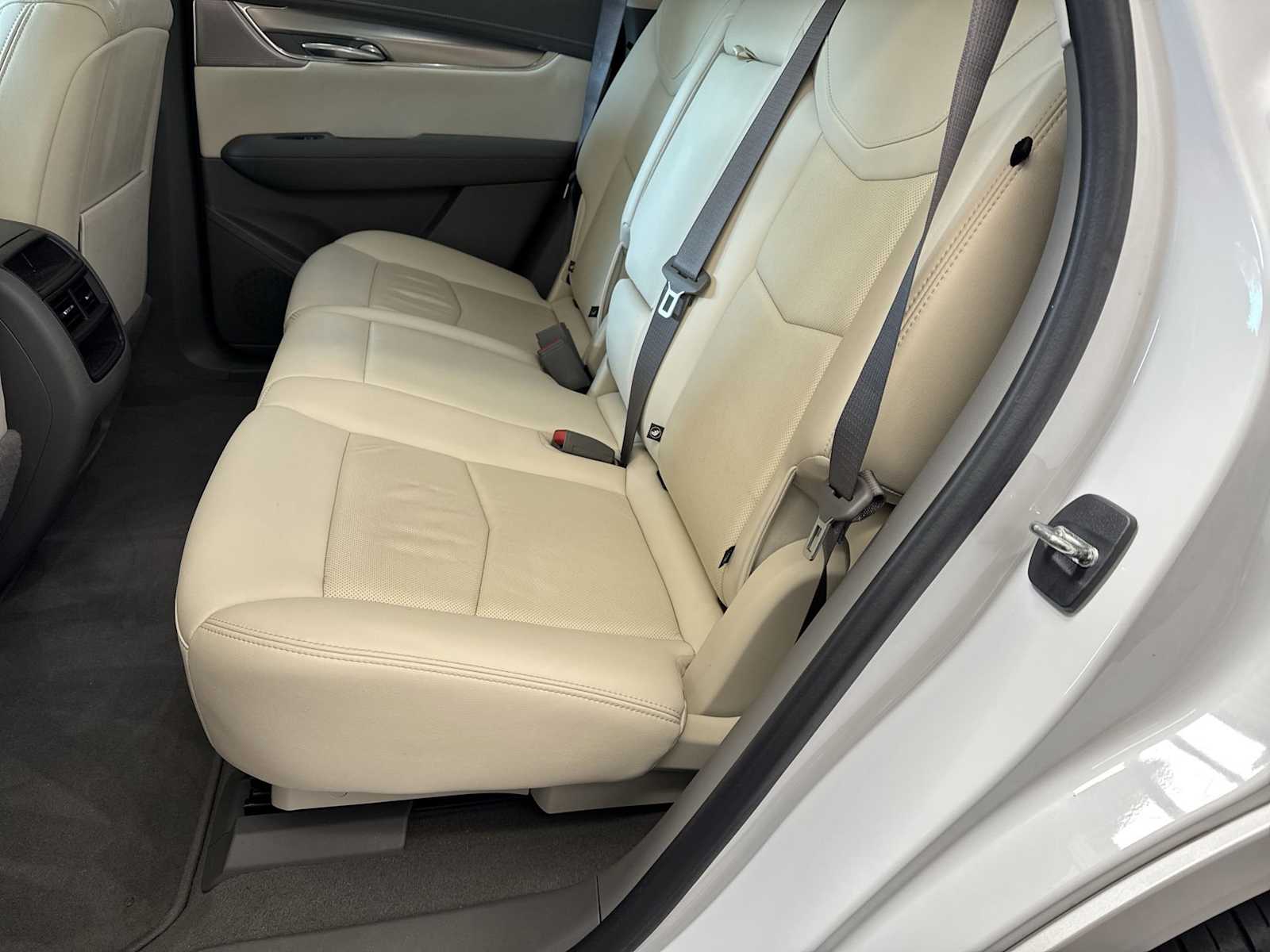 Thumbnail: 2021 Cadillac XT5 - 19