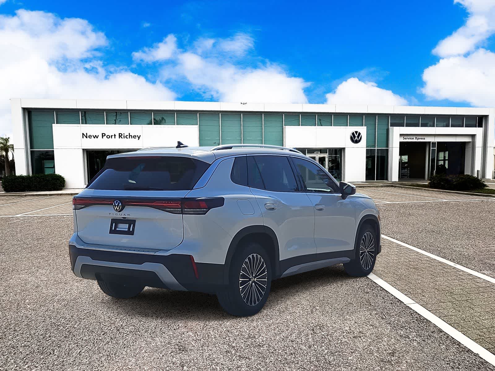 Thumbnail: 2026 Volkswagen Tiguan - 8