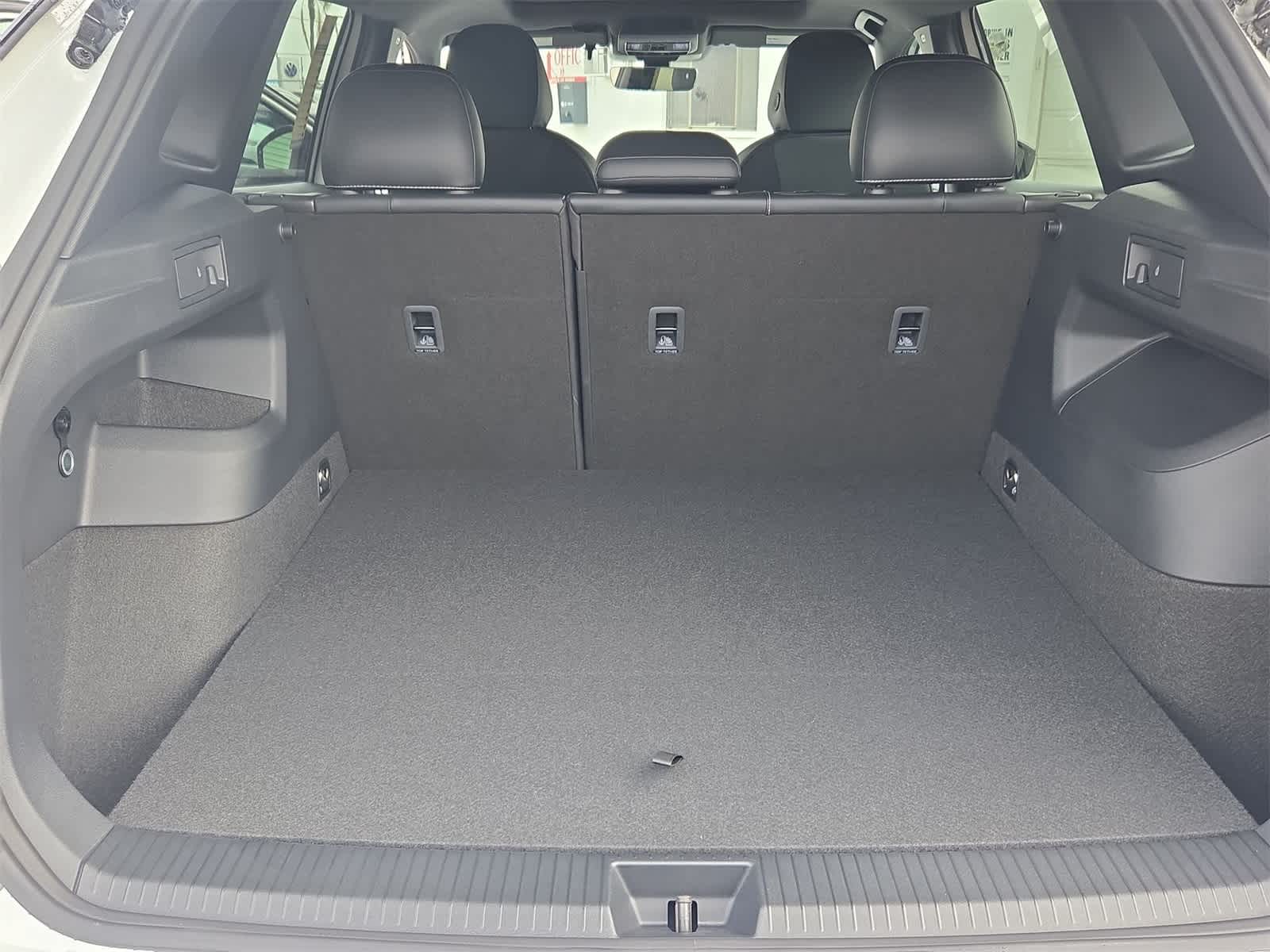 Thumbnail: 2026 Volkswagen Tiguan - 32