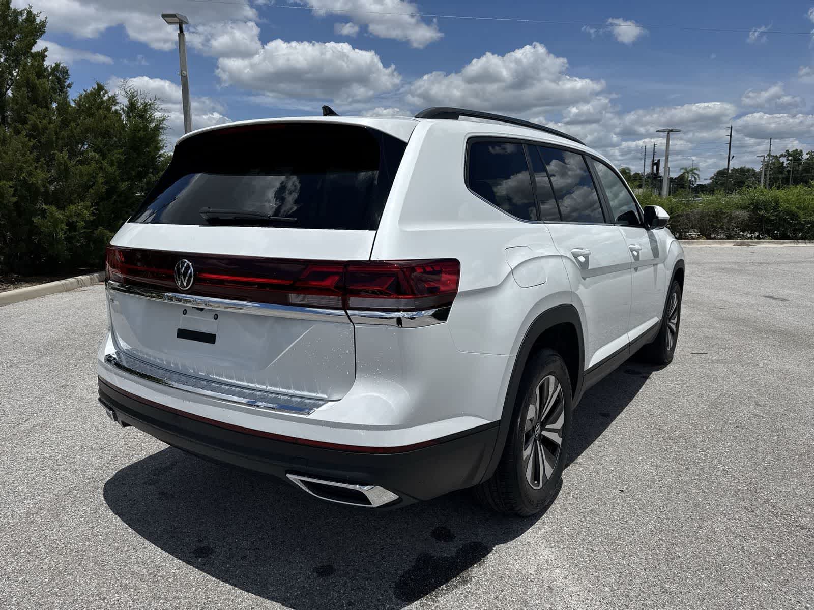 Thumbnail: 2026 Volkswagen Atlas - 6