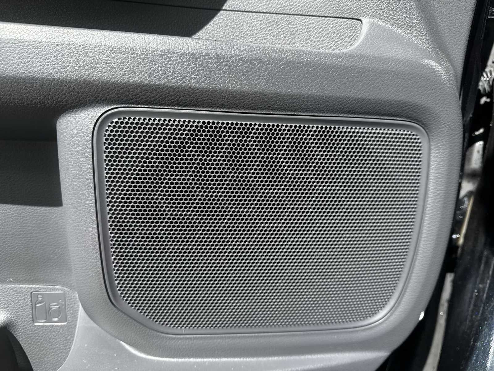 Thumbnail: 2023 Toyota Sienna - 30