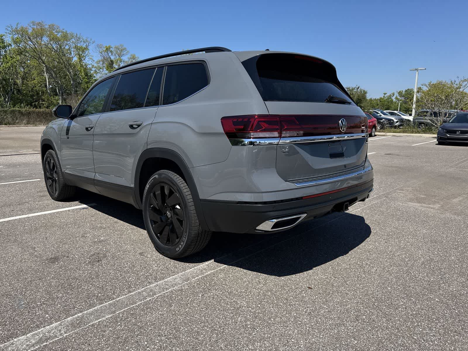 Thumbnail: 2026 Volkswagen Atlas - 4