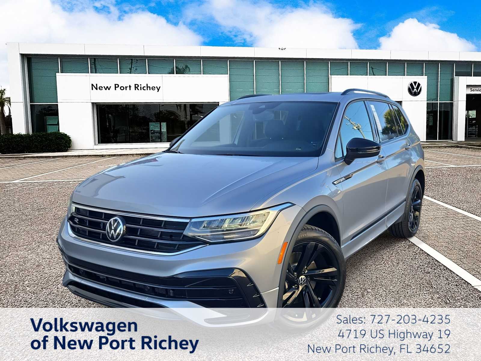 Thumbnail: 2023 Volkswagen Tiguan - 1