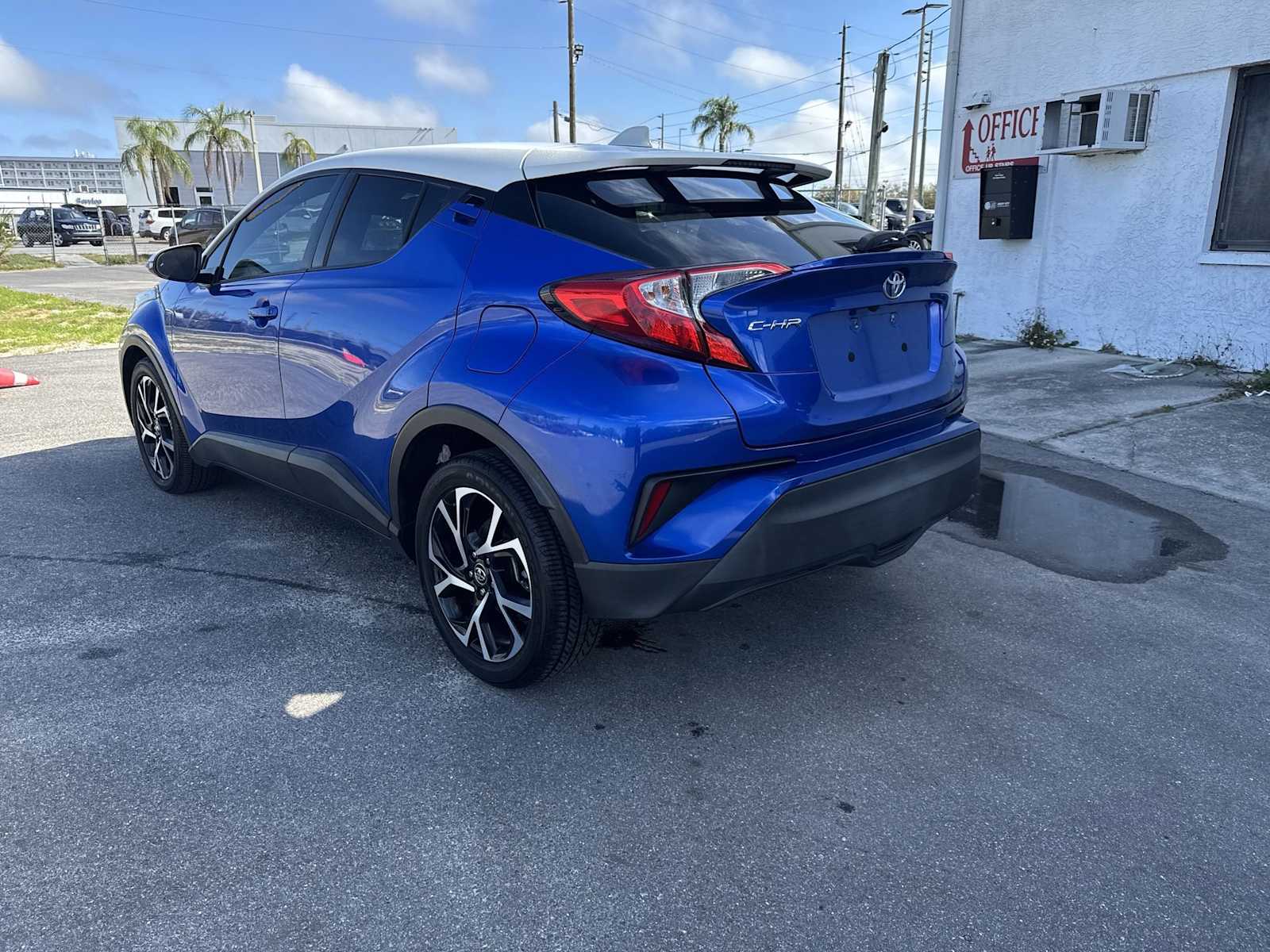 Thumbnail: 2019 Toyota C-HR - 4