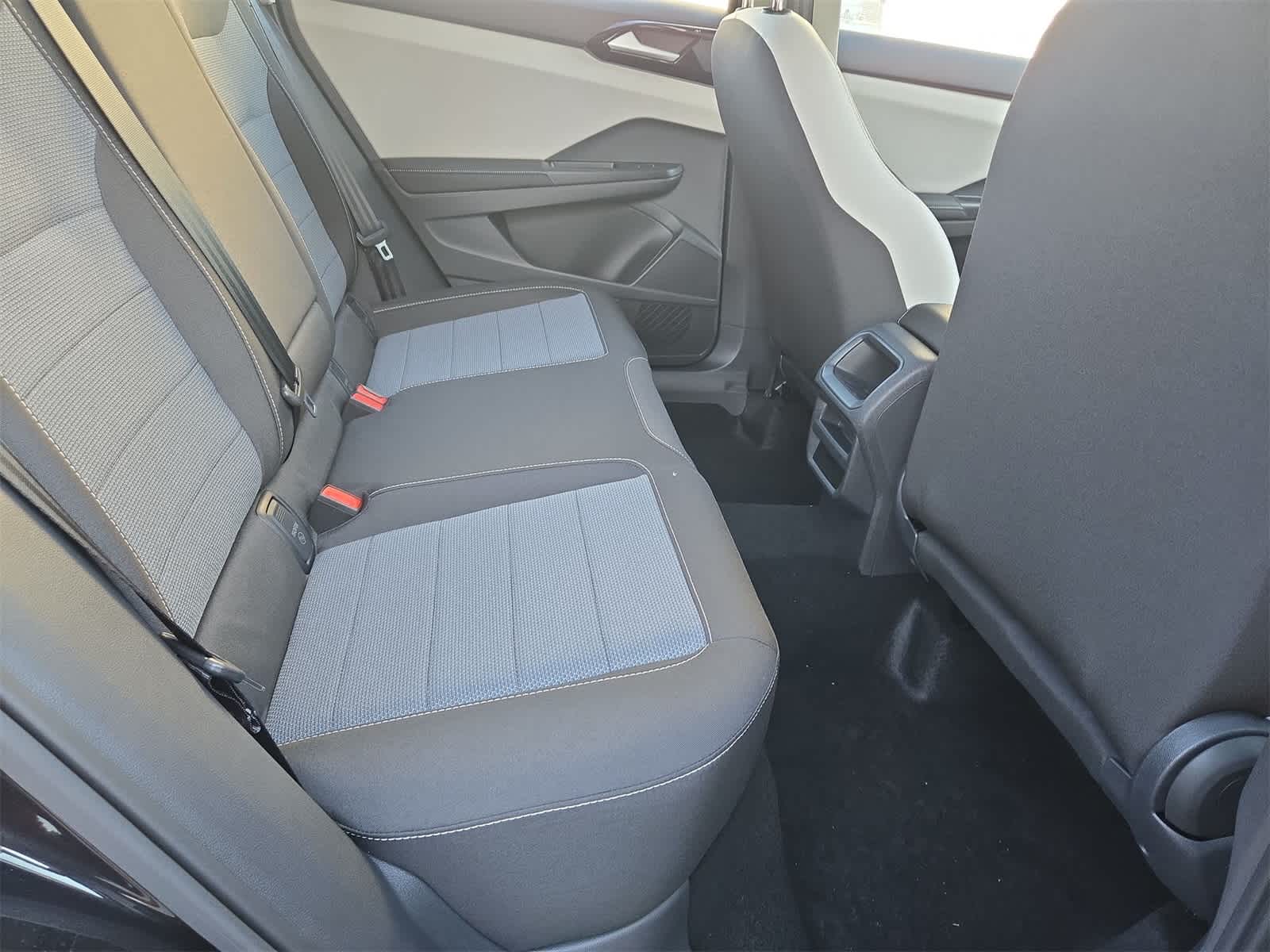 Thumbnail: 2025 Volkswagen Taos - 19