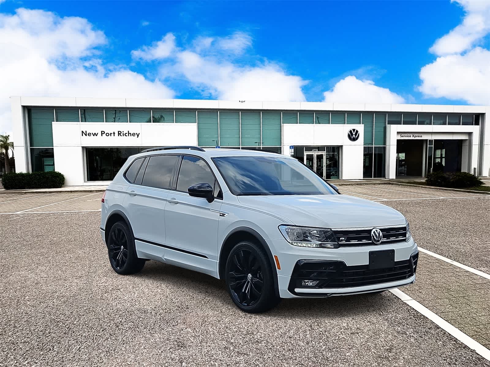 Thumbnail: 2021 Volkswagen Tiguan - 2