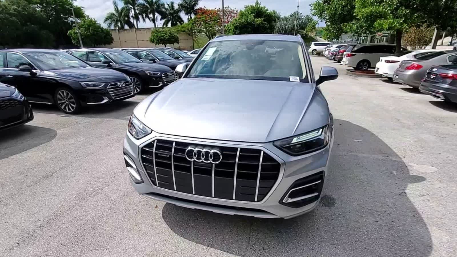 Thumbnail: 2023 Audi Q5 - 3