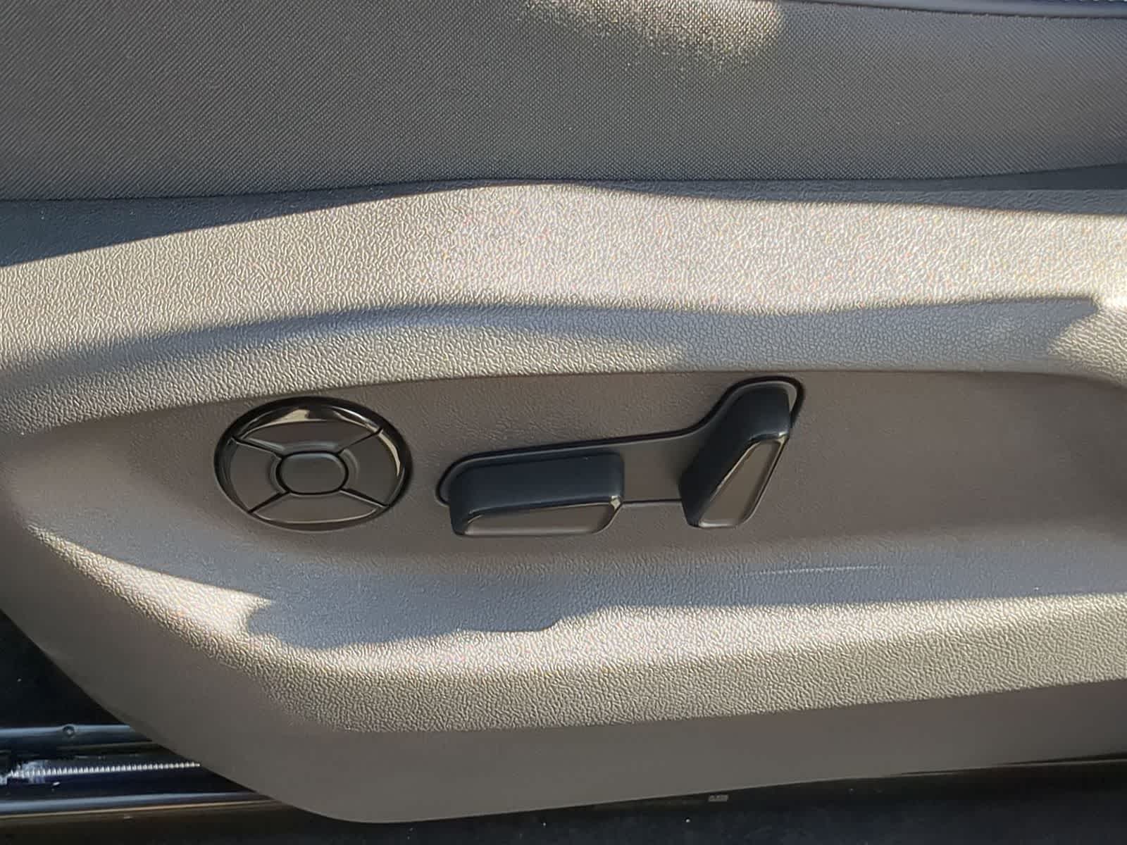 Thumbnail: 2026 Volkswagen Tiguan - 18