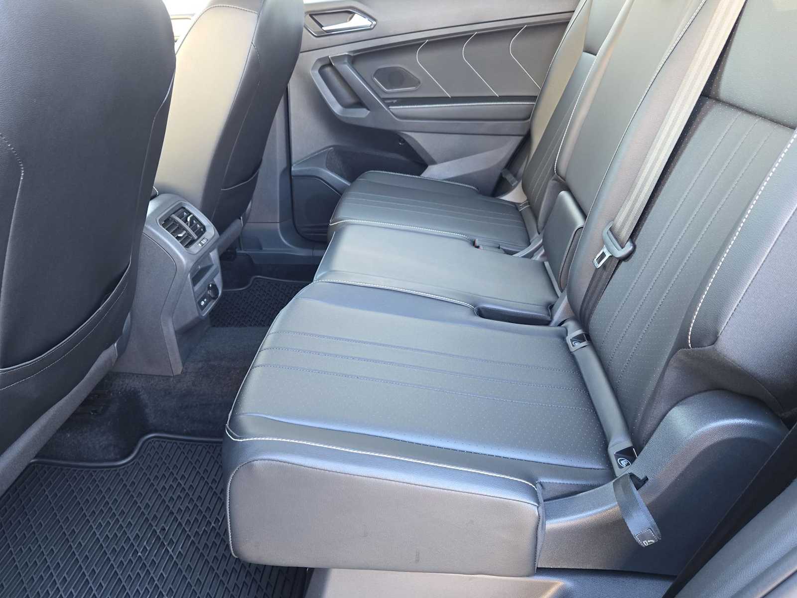 Thumbnail: 2024 Volkswagen Tiguan - 19