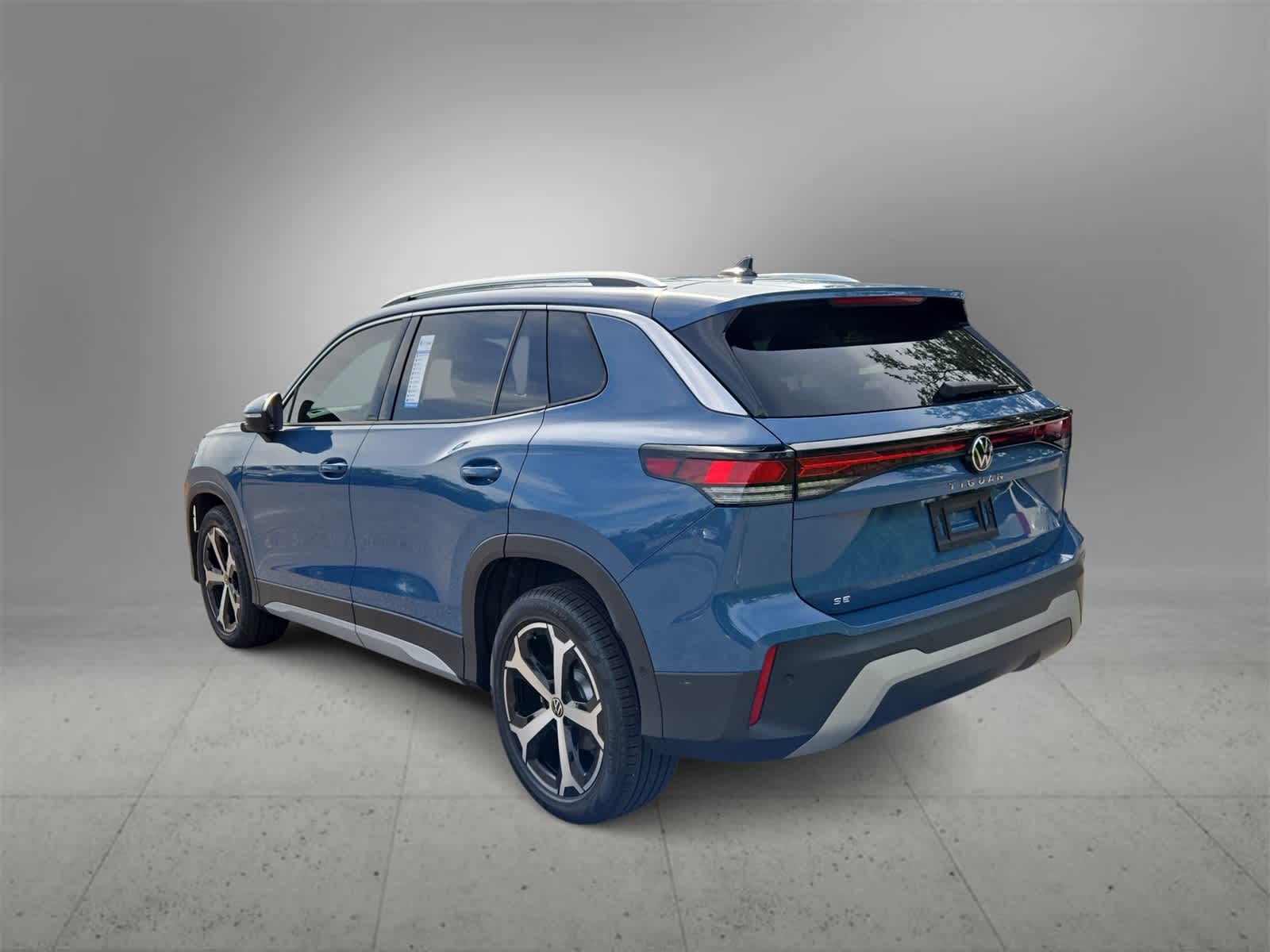 Thumbnail: 2025 Volkswagen Tiguan - 6