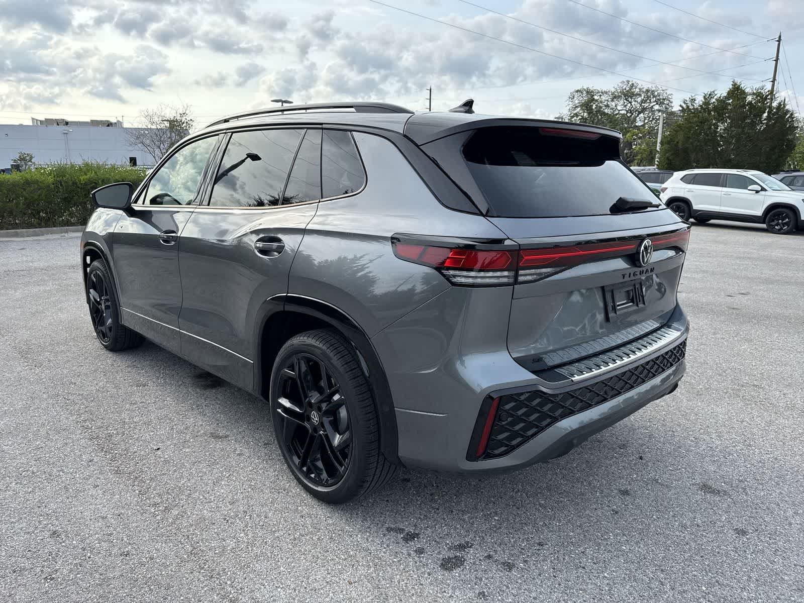 Thumbnail: 2026 Volkswagen Tiguan - 4