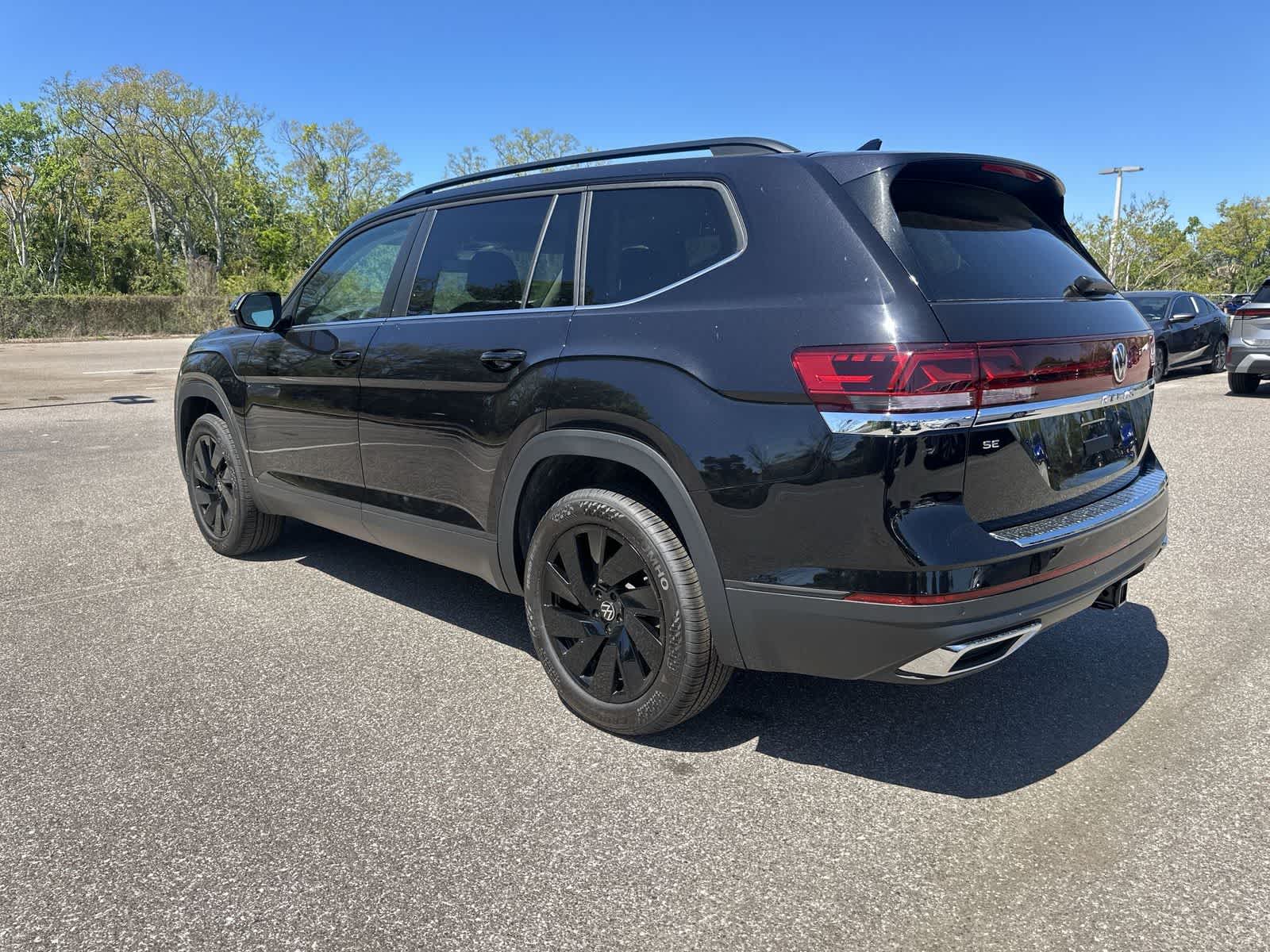 Thumbnail: 2026 Volkswagen Atlas - 4