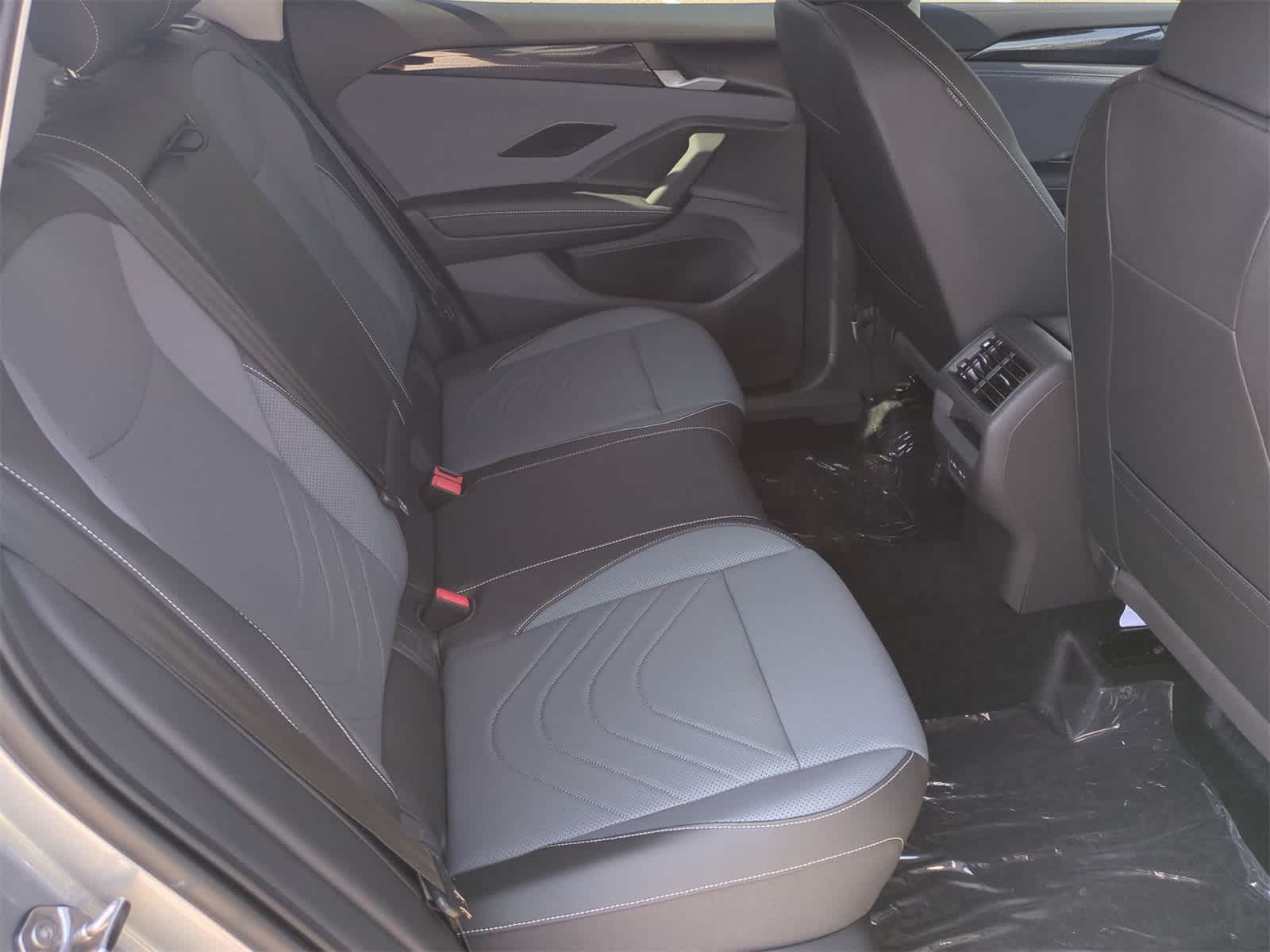 Thumbnail: 2025 Volkswagen Tiguan - 21