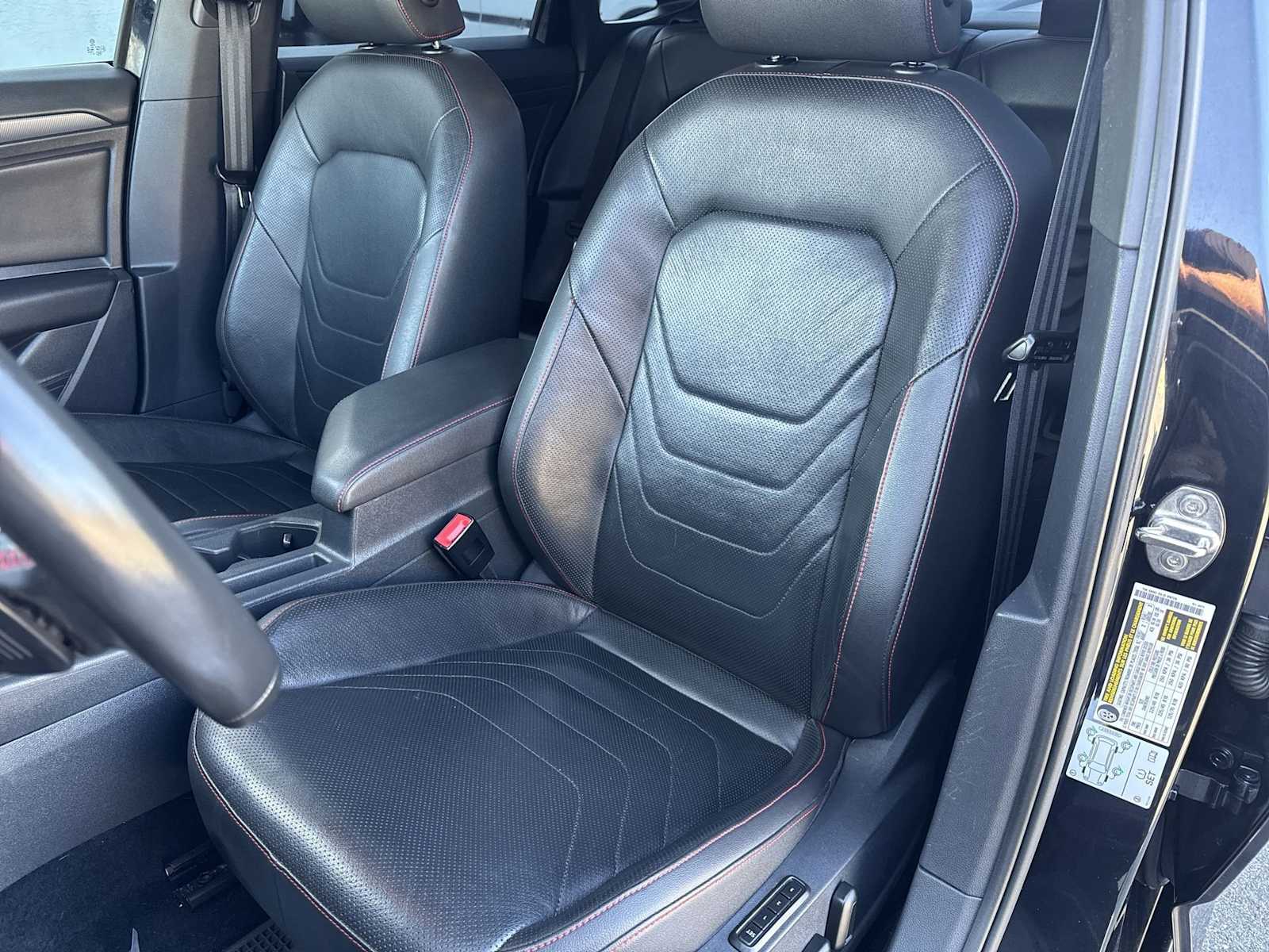 Thumbnail: 2019 Volkswagen Jetta - 15