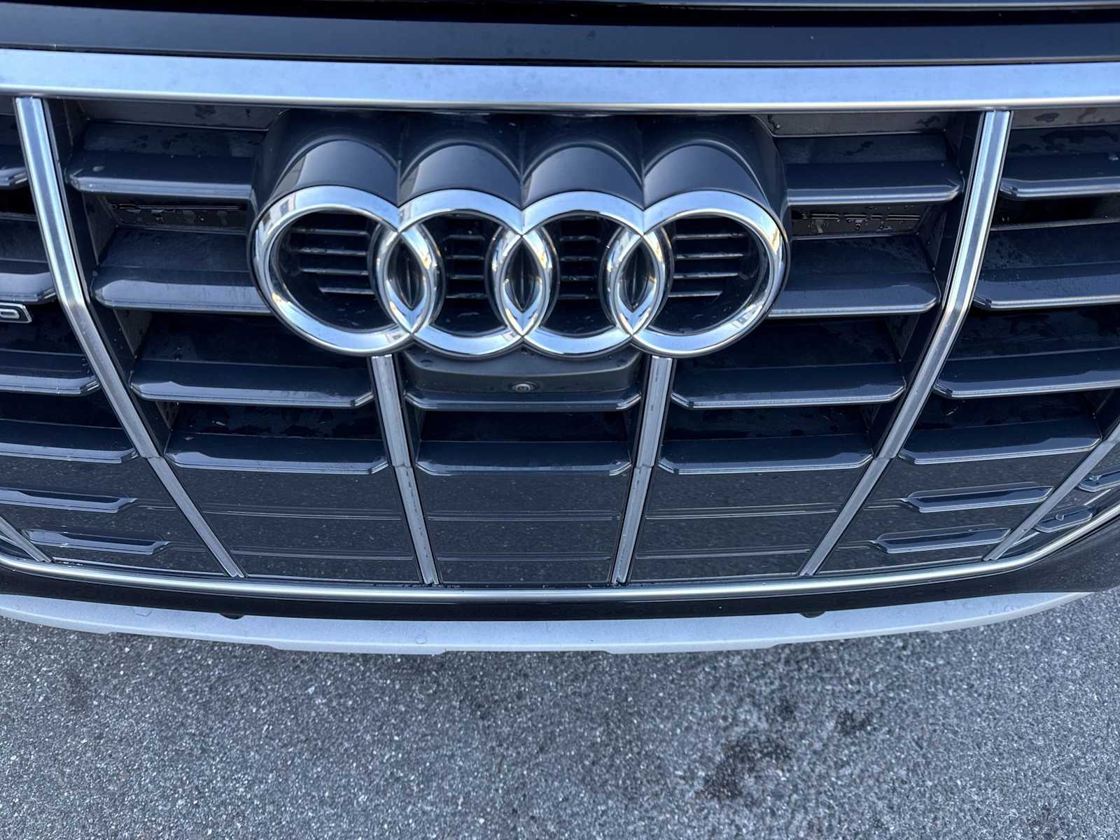 Thumbnail: 2023 Audi Q5 - 11