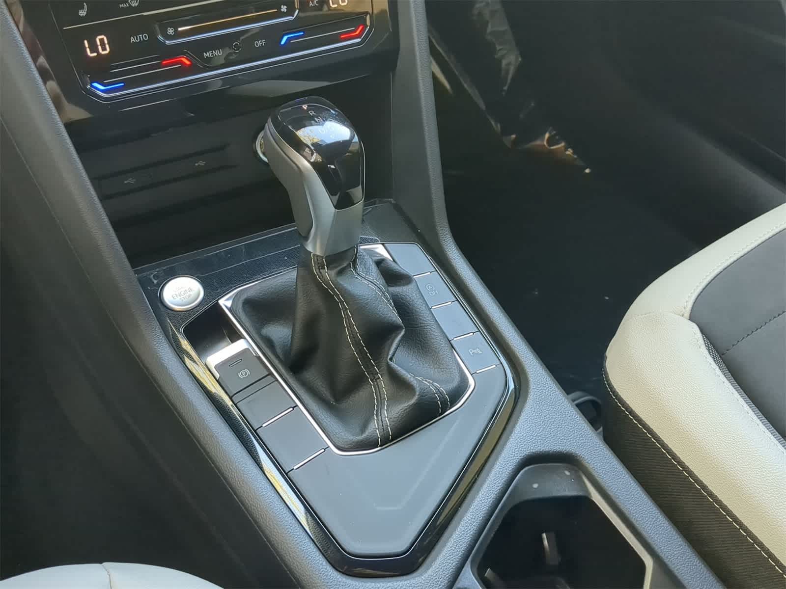 Thumbnail: 2025 Volkswagen Taos - 30