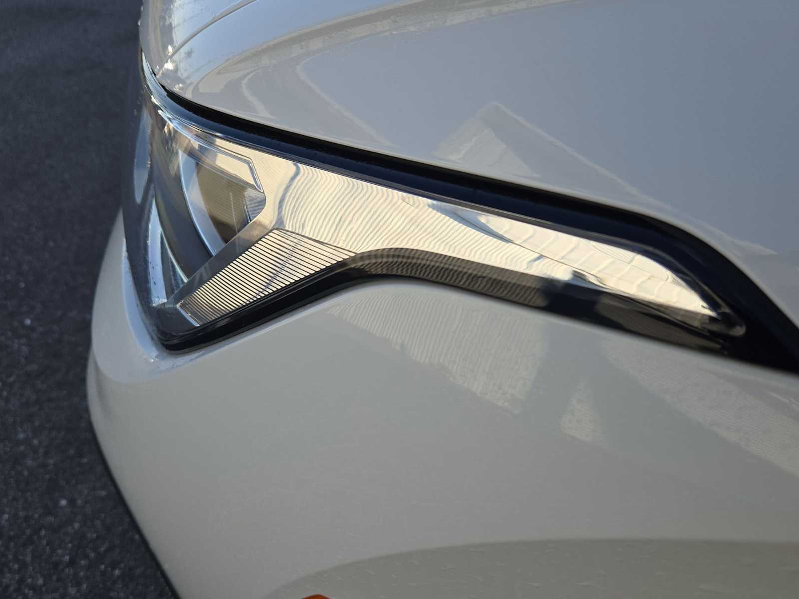 Thumbnail: 2023 Volkswagen Tiguan - 11