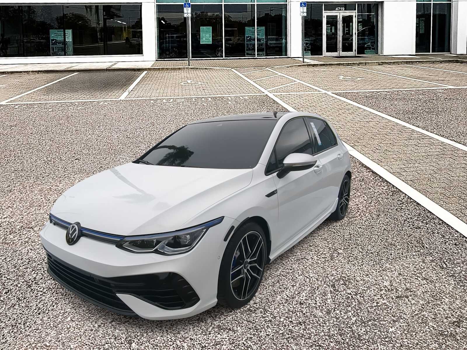 Thumbnail: 2023 Volkswagen Golf - 4