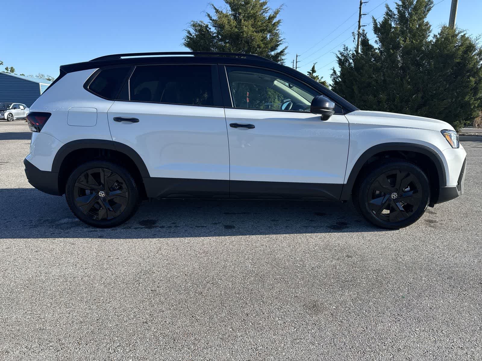 Thumbnail: 2026 Volkswagen Taos - 7