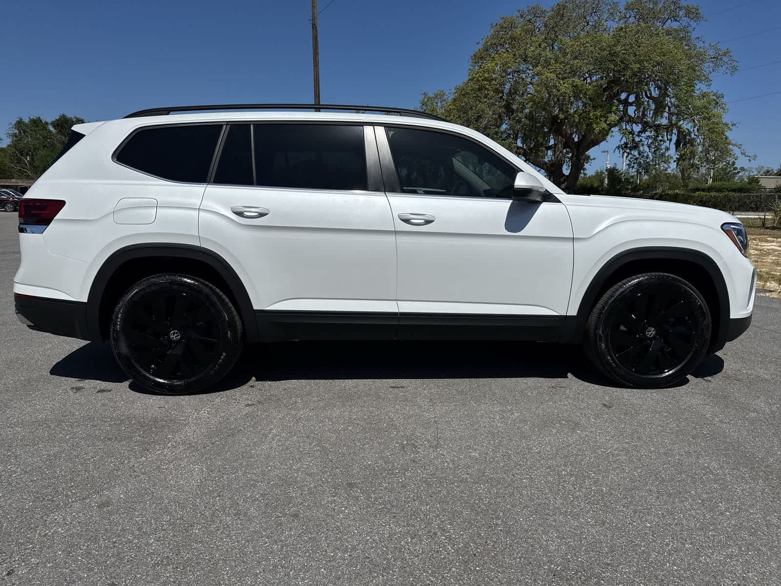 Thumbnail: 2026 Volkswagen Atlas - 15