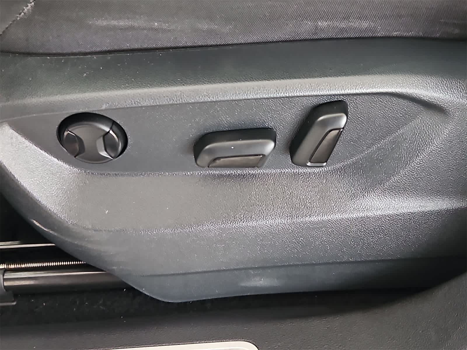 Thumbnail: 2021 Volkswagen Tiguan - 28