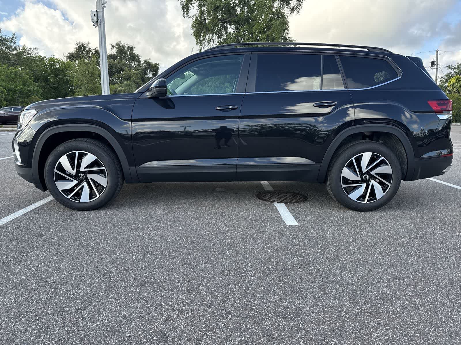 Thumbnail: 2026 Volkswagen Atlas - 3