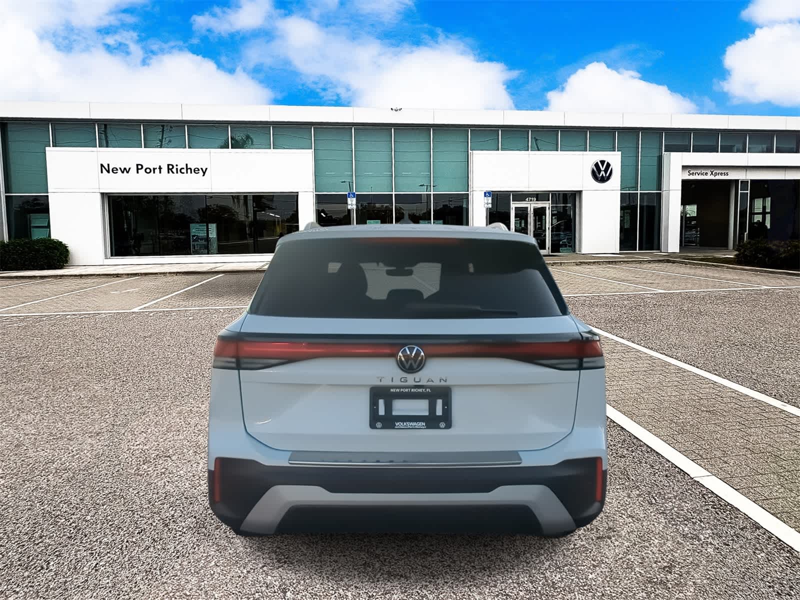 Thumbnail: 2025 Volkswagen Tiguan - 7