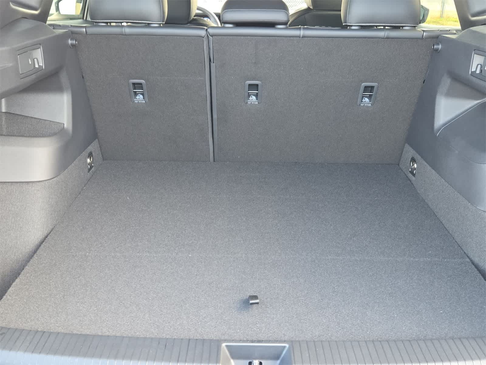 Thumbnail: 2025 Volkswagen Tiguan - 32