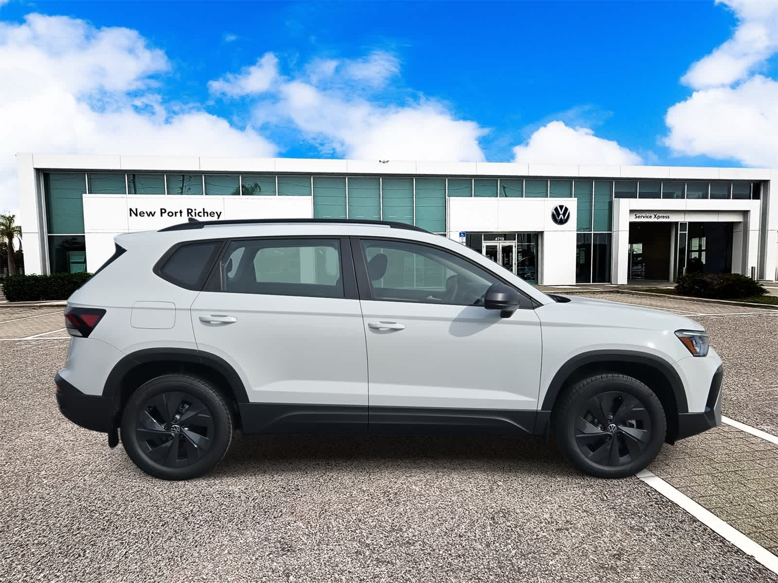 Thumbnail: 2025 Volkswagen Taos - 9