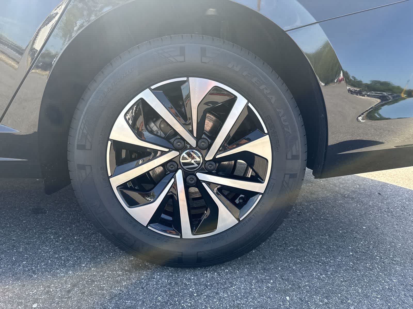 Thumbnail: 2026 Volkswagen Jetta - 12