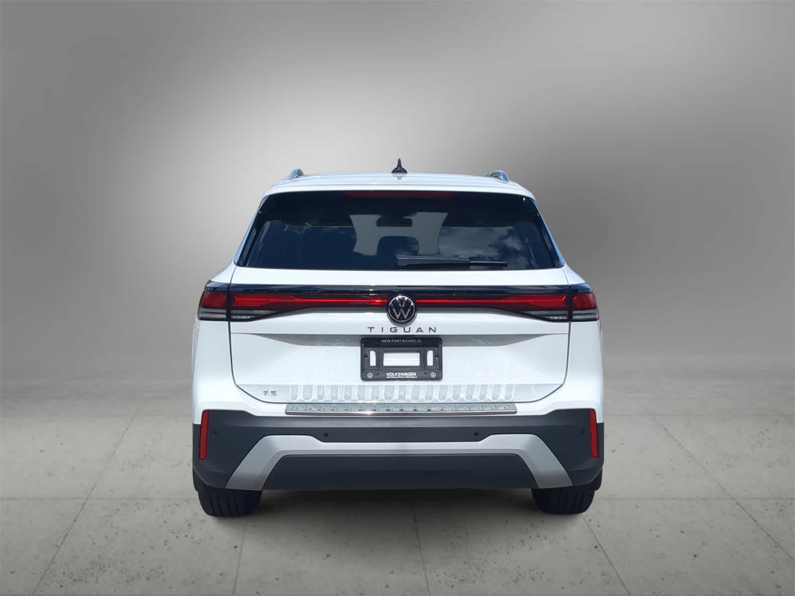Thumbnail: 2025 Volkswagen Tiguan - 7