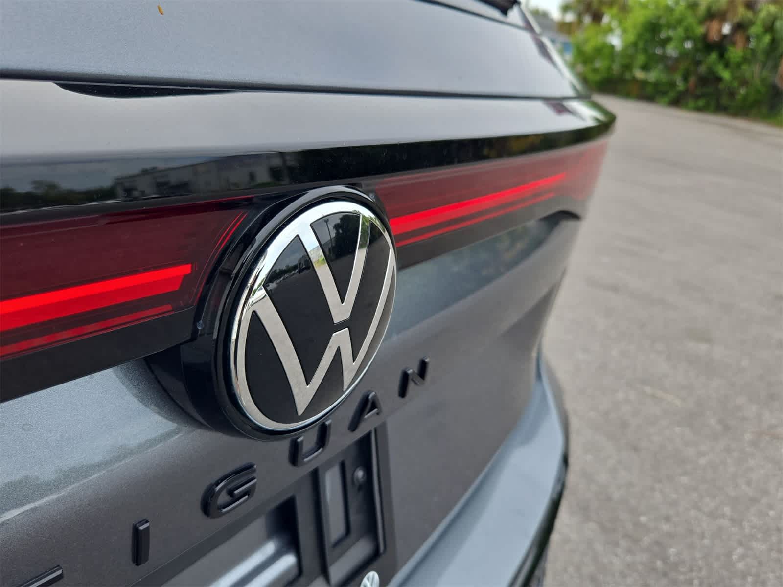 Thumbnail: 2025 Volkswagen Tiguan - 12