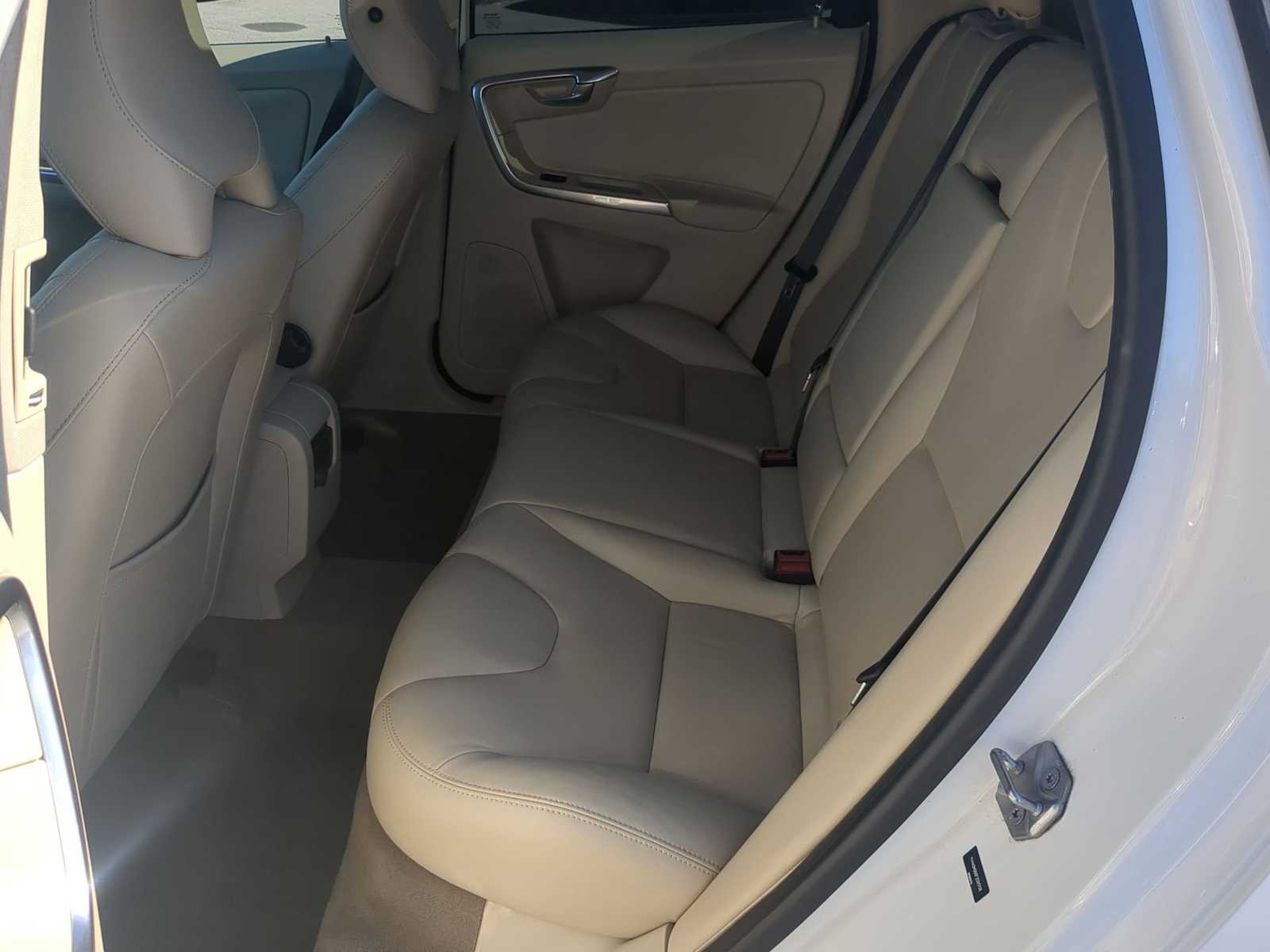 Thumbnail: 2015 Volvo XC60 - 20