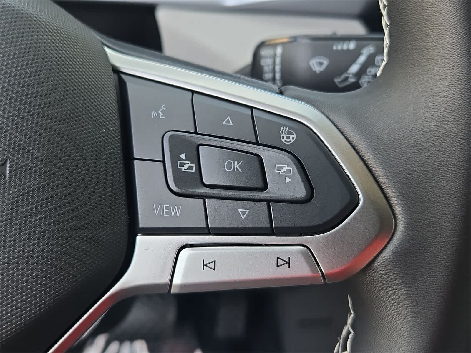 Thumbnail: 2025 Volkswagen Taos - 24