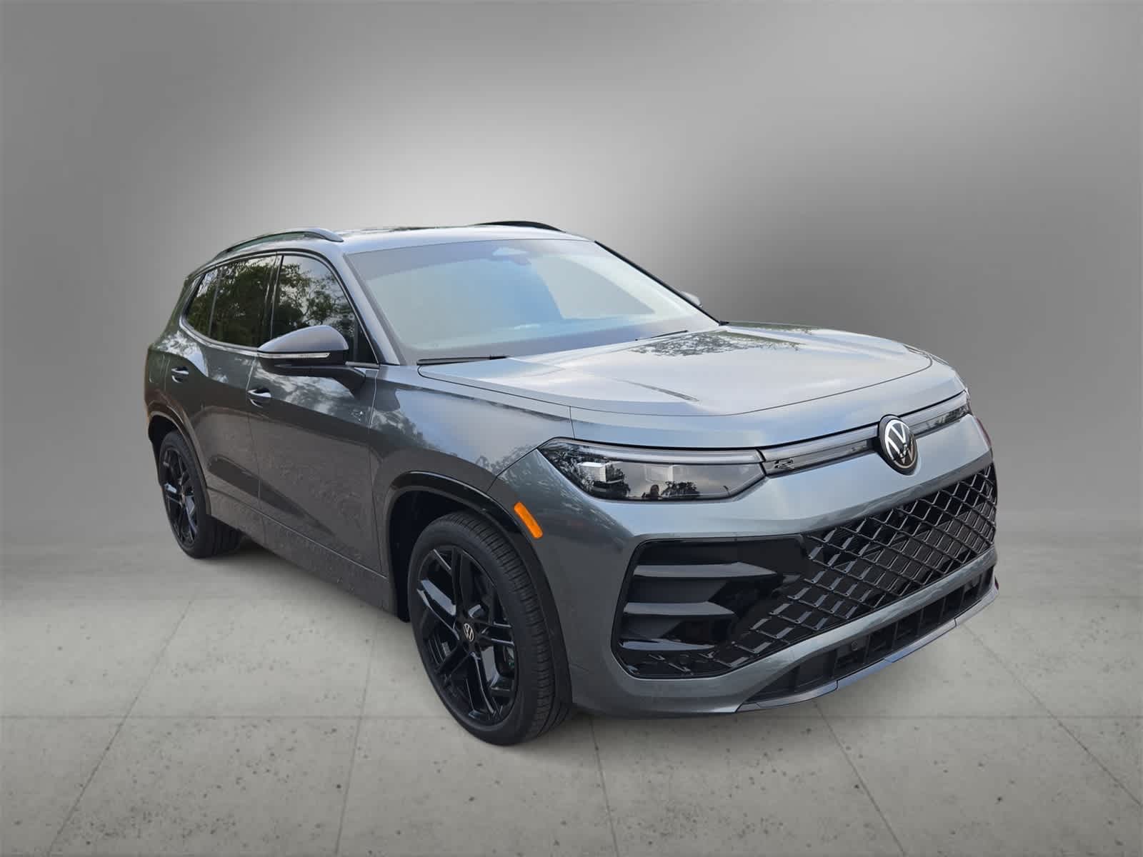 Thumbnail: 2025 Volkswagen Tiguan - 2