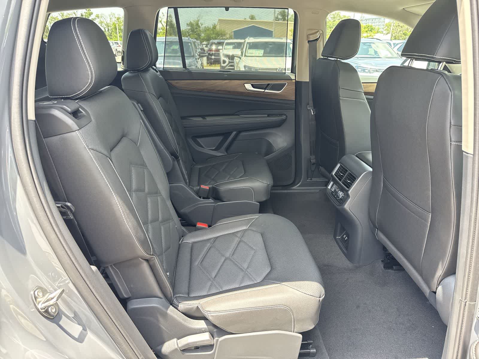Thumbnail: 2026 Volkswagen Atlas - 18