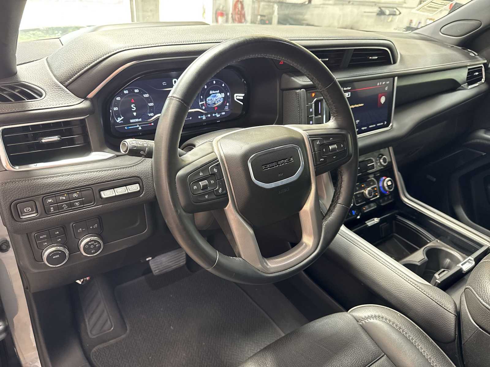 Thumbnail: 2024 GMC Yukon XL - 2