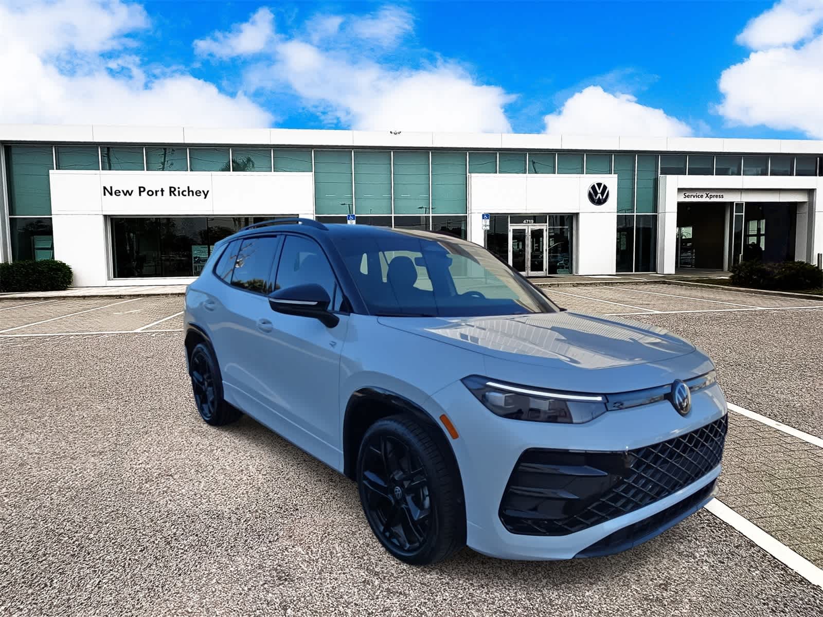 Thumbnail: 2025 Volkswagen Tiguan - 2