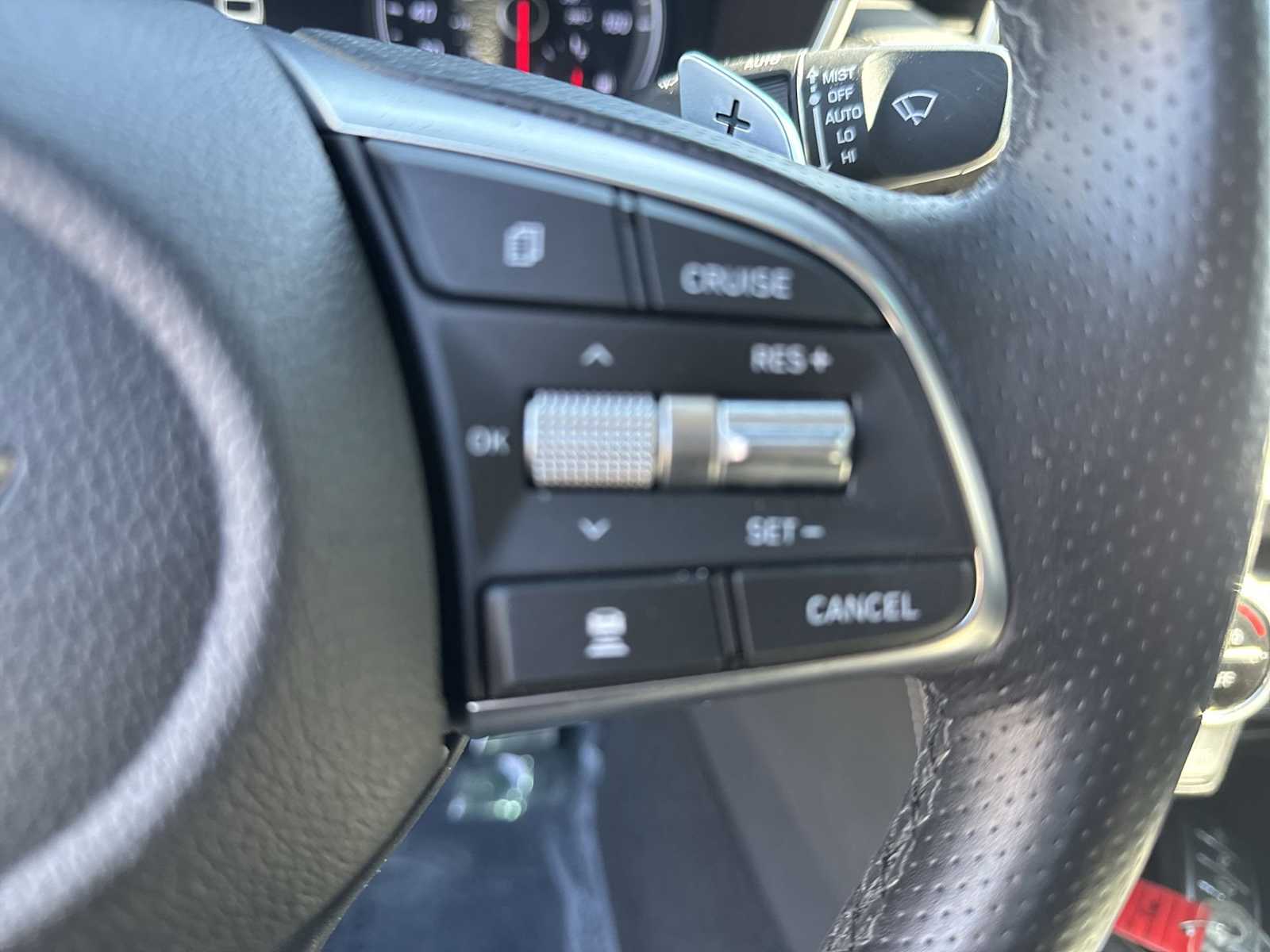 Thumbnail: 2021 Genesis G70 - 24